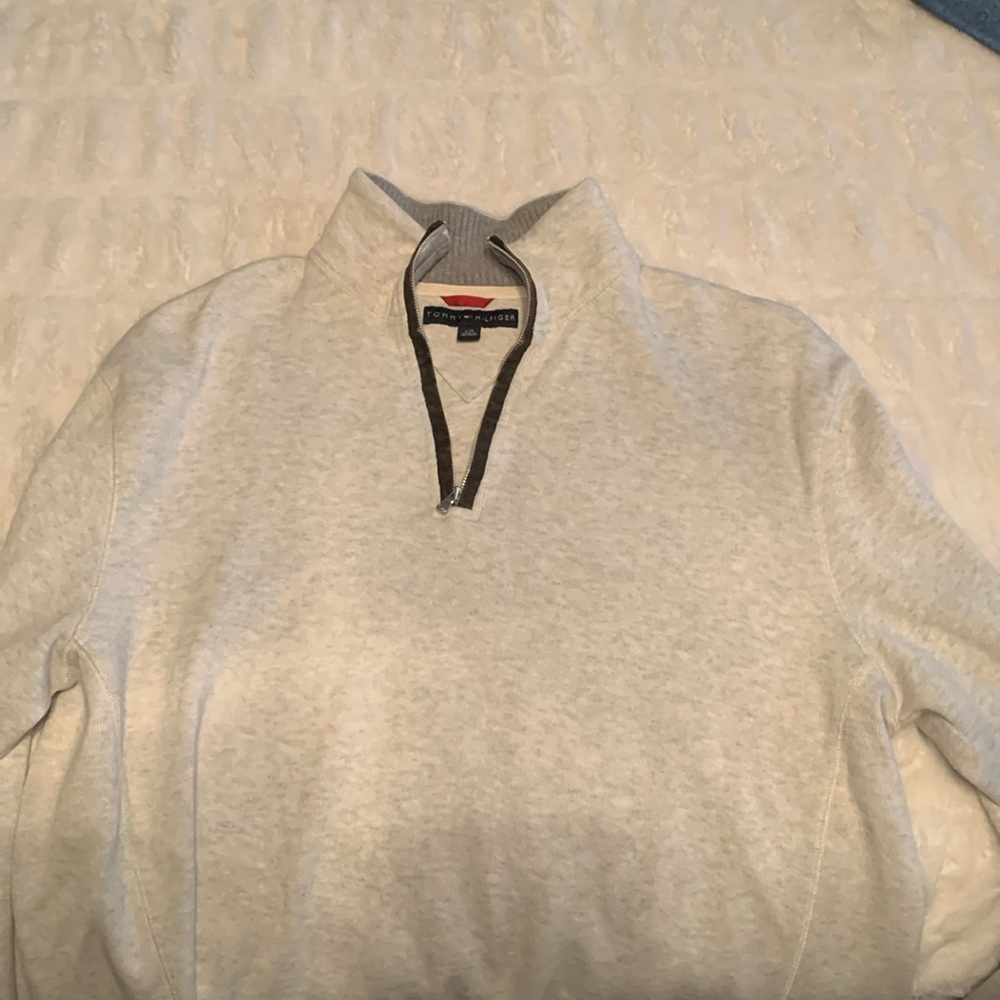 Tommy Hilfiger sweater